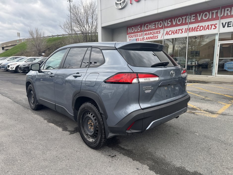 2022 Toyota Corolla Cross LE-2