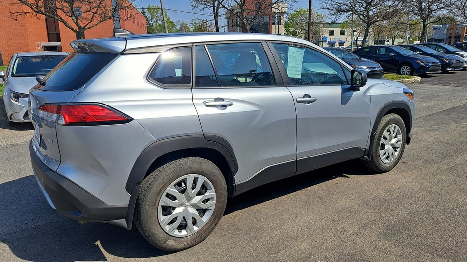 2023 Toyota Corolla Cross L-3