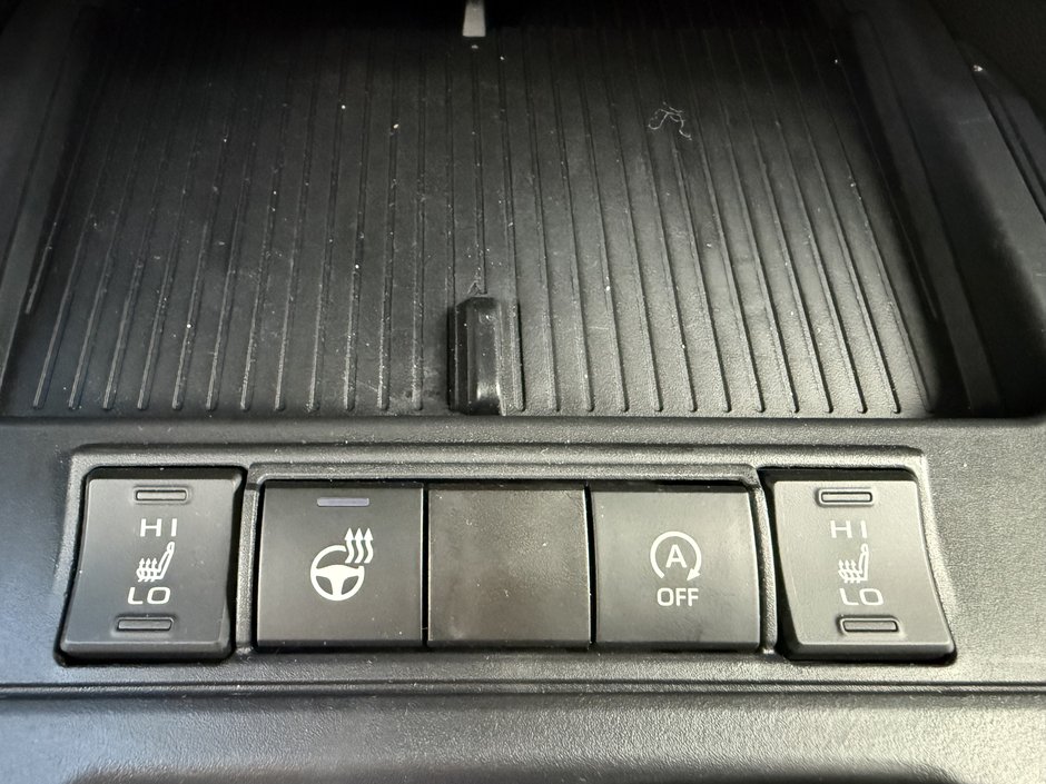 Toyota Corolla Cross LE 2026-27