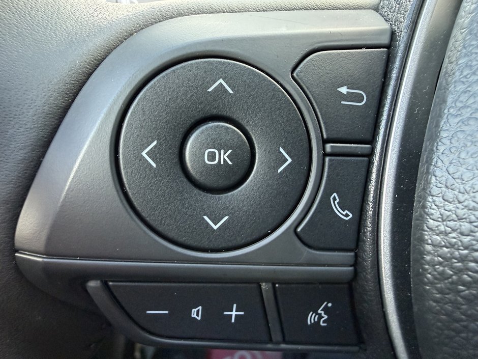 Toyota Corolla Cross LE 2026-15