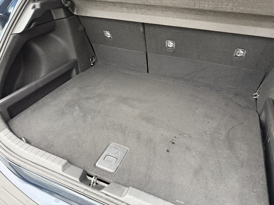 2019 Toyota Corolla Hatchback-36