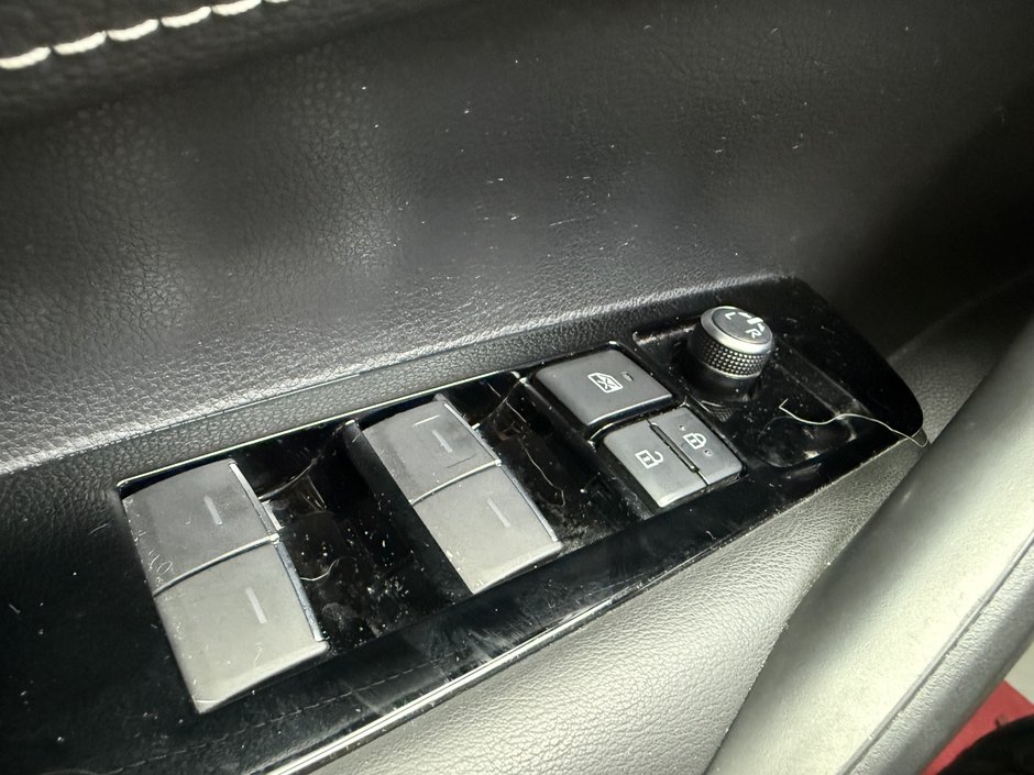 2019 Toyota Corolla Hatchback-19