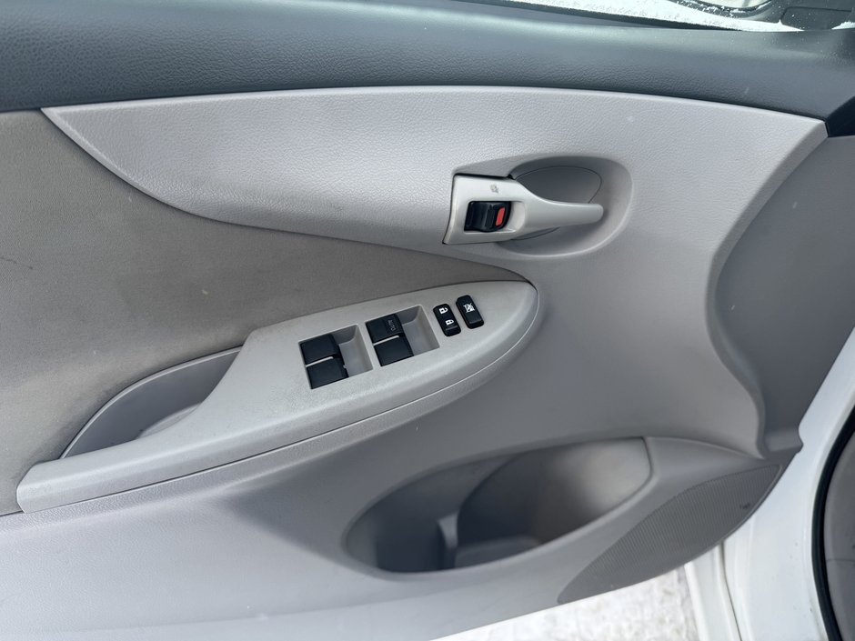 Toyota Corolla CE 2013-12