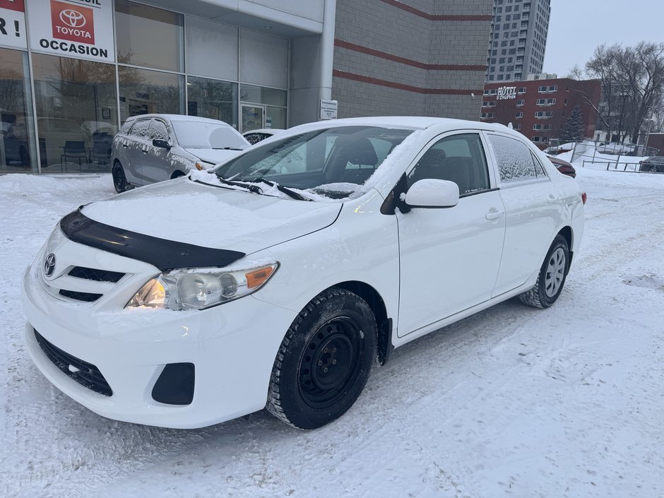 Toyota Corolla CE 2013-0