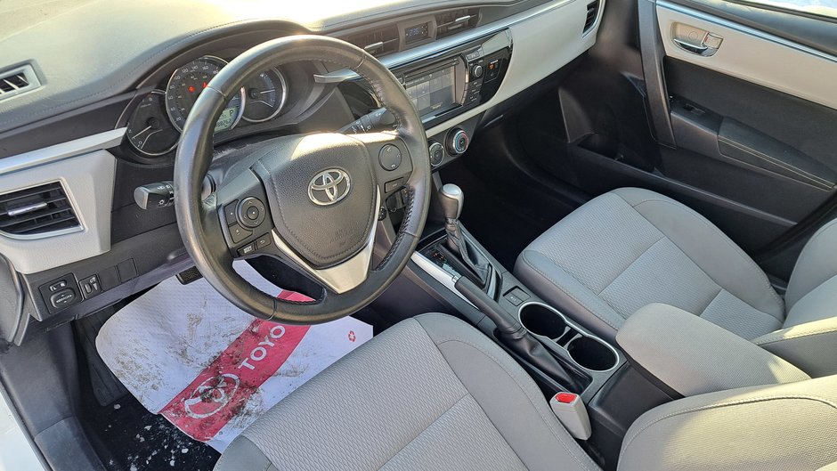 Toyota Corolla LE 2014-9