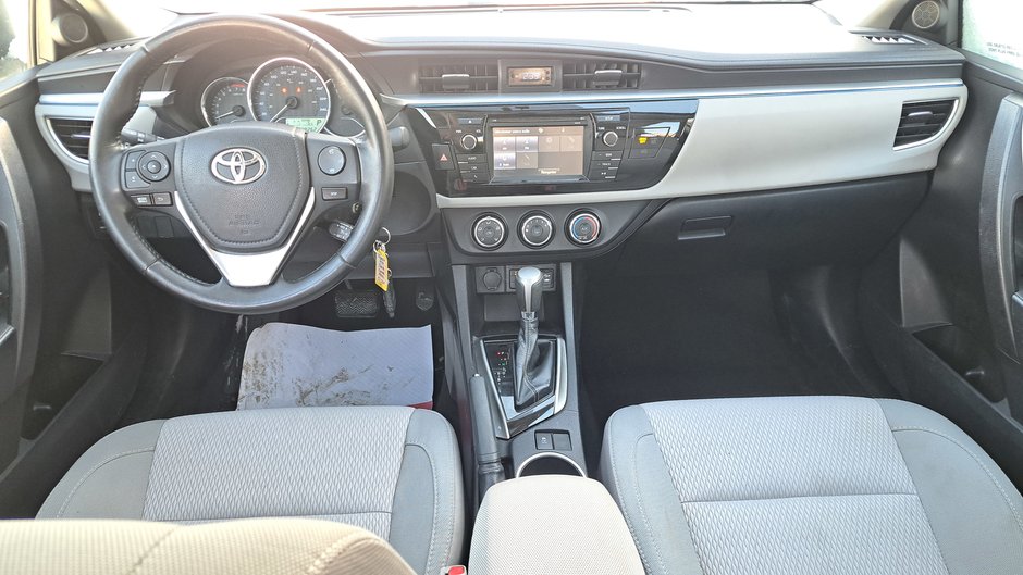Toyota Corolla LE 2014-30