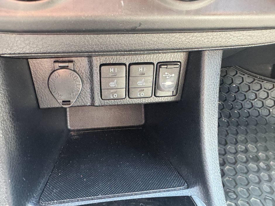 Toyota Corolla L 2016-12