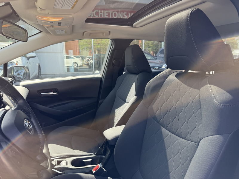 Voitures Toyota Corolla LE 2021-12