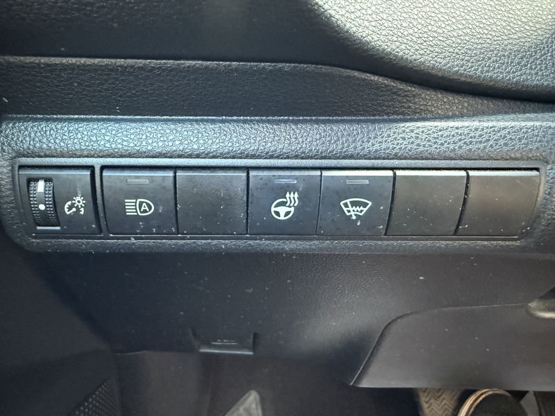 Voitures Toyota Corolla LE 2021-21
