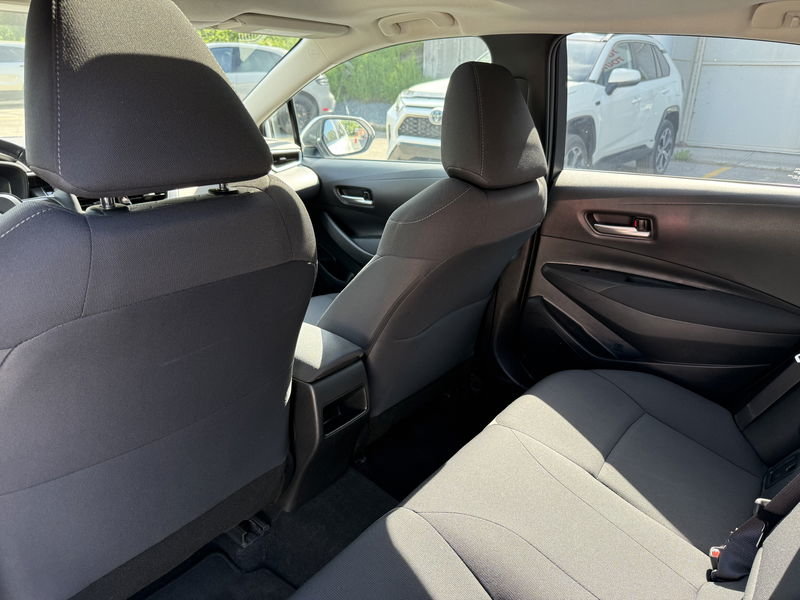 Voitures Toyota Corolla LE 2021-34