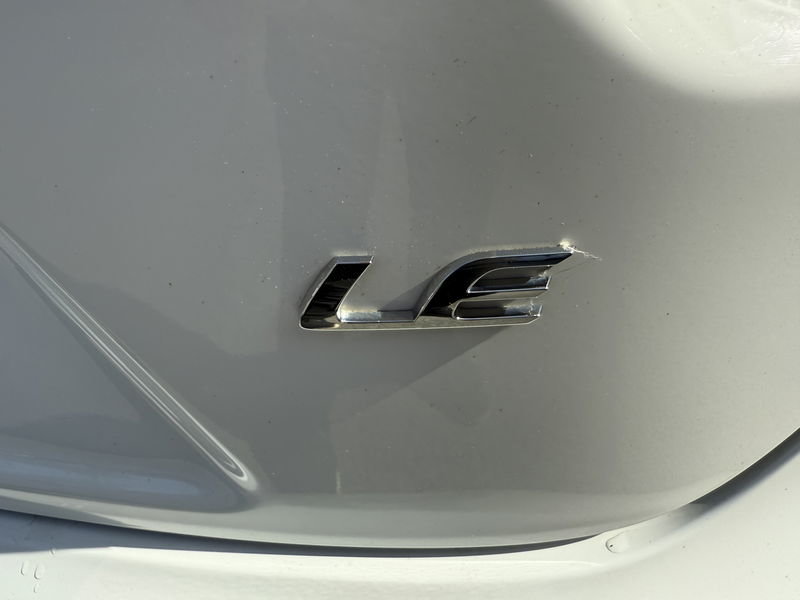 Voitures Toyota Corolla LE 2021-41