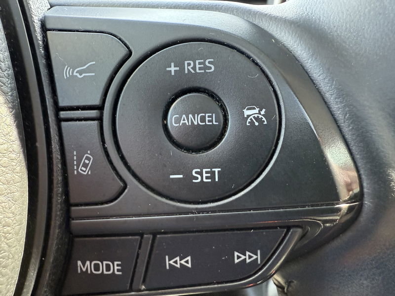 Voitures Toyota Corolla LE 2021-18