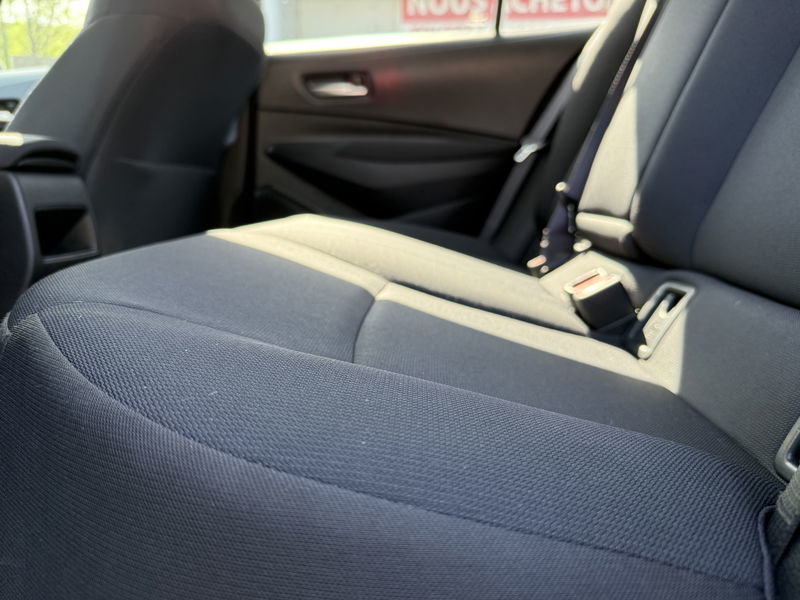 Voitures Toyota Corolla LE 2021-32