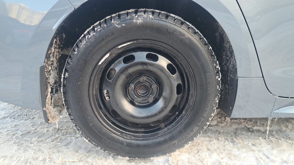 2021 Toyota Corolla LE-26