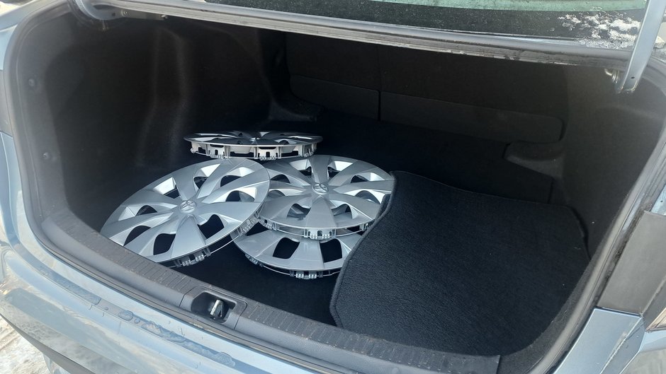 2021 Toyota Corolla LE-24