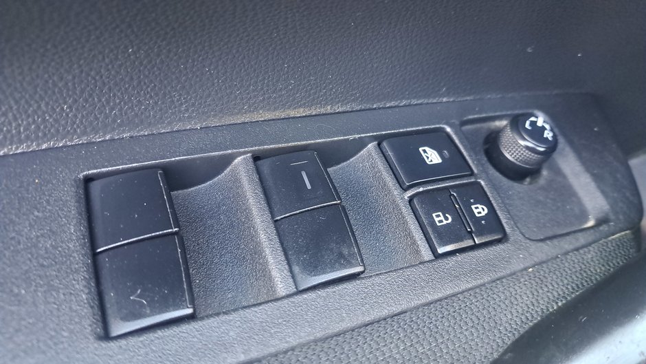 2021 Toyota Corolla LE-21