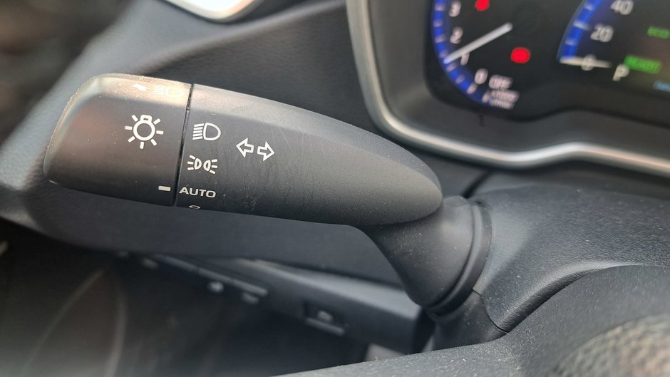 Toyota Corolla Hybrid 2021-15