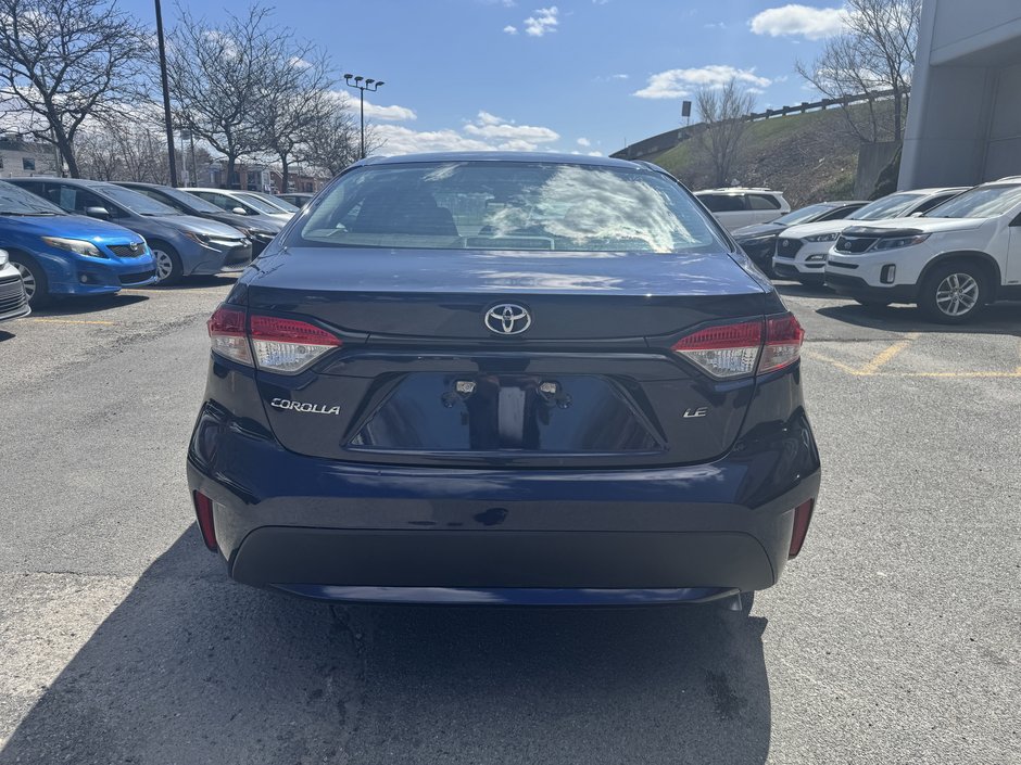 Toyota Corolla LE 2021-3