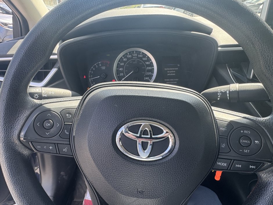 Toyota Corolla LE 2021-16