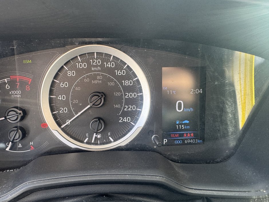 Toyota Corolla LE 2021-17