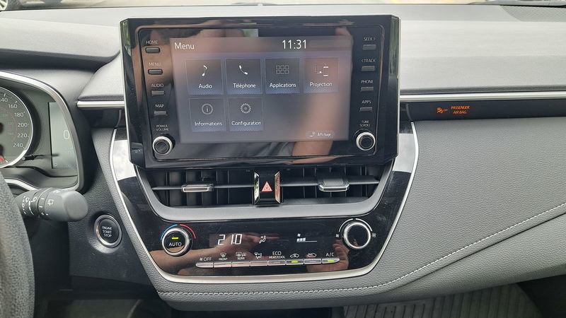 Voitures Toyota Corolla à hayon  2022-16