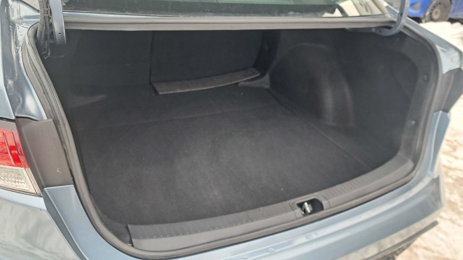 Toyota Corolla SE 2022-28