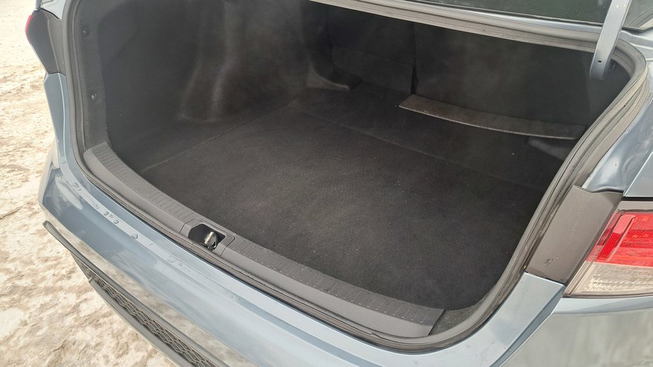 Toyota Corolla SE 2022-29