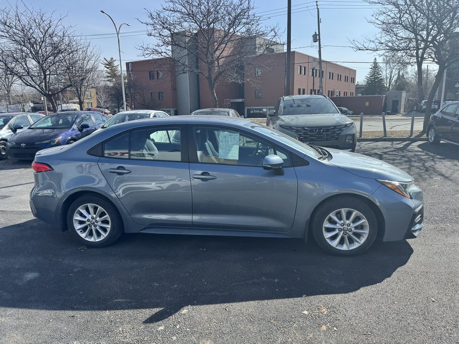 Toyota Corolla SE CVT 2022-2