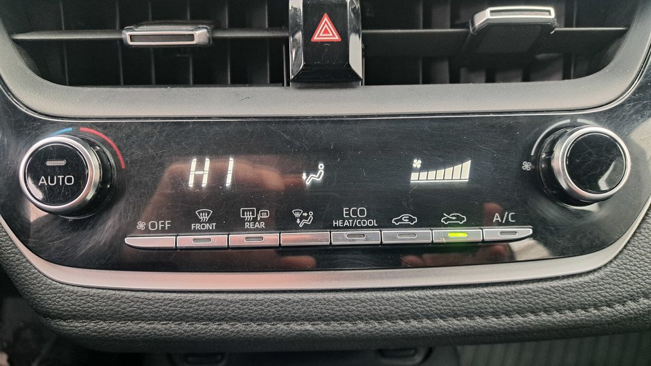 Toyota Corolla SE 2022-19