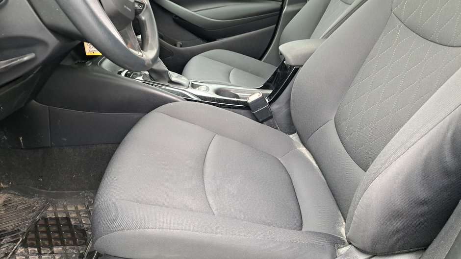 2022 Toyota Corolla LE-7