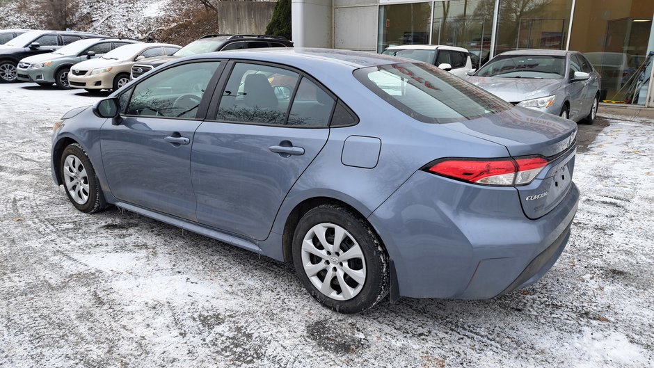 2022 Toyota Corolla LE-4