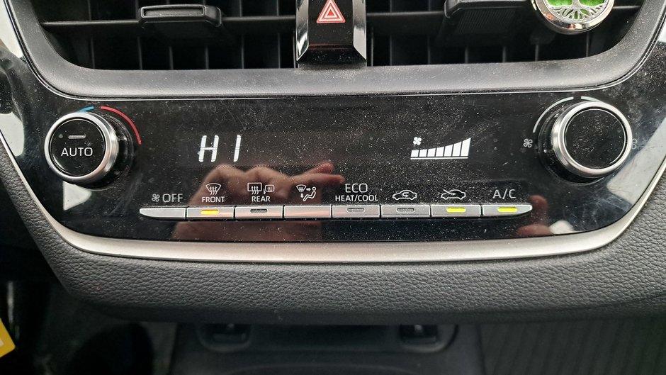 2022 Toyota Corolla LE-19