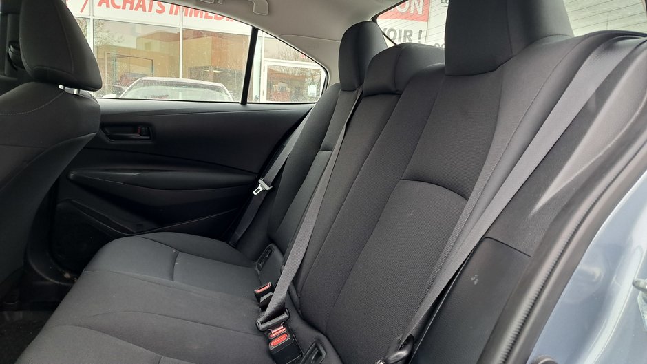 2022 Toyota Corolla LE-25