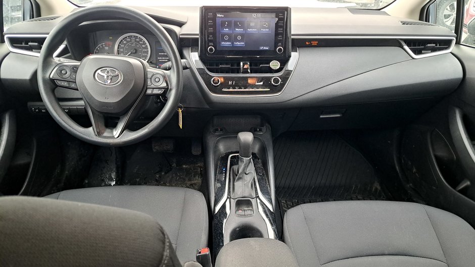 2022 Toyota Corolla LE-27