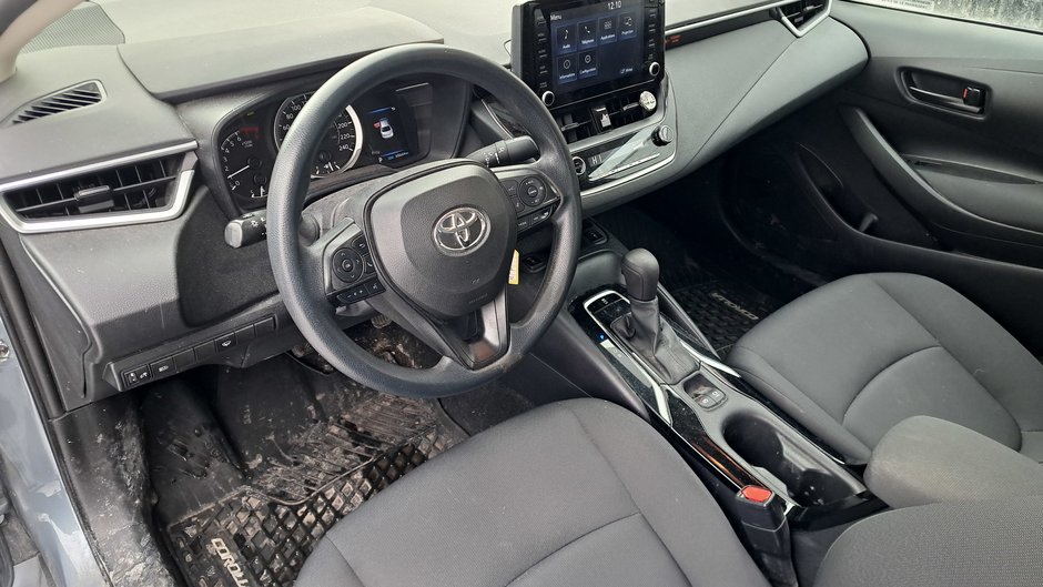 2022 Toyota Corolla LE-9