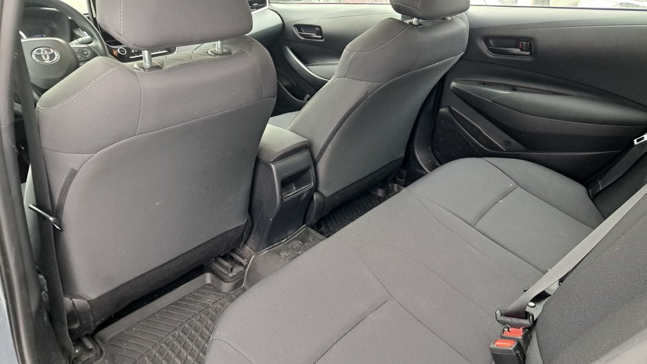 2022 Toyota Corolla LE-26