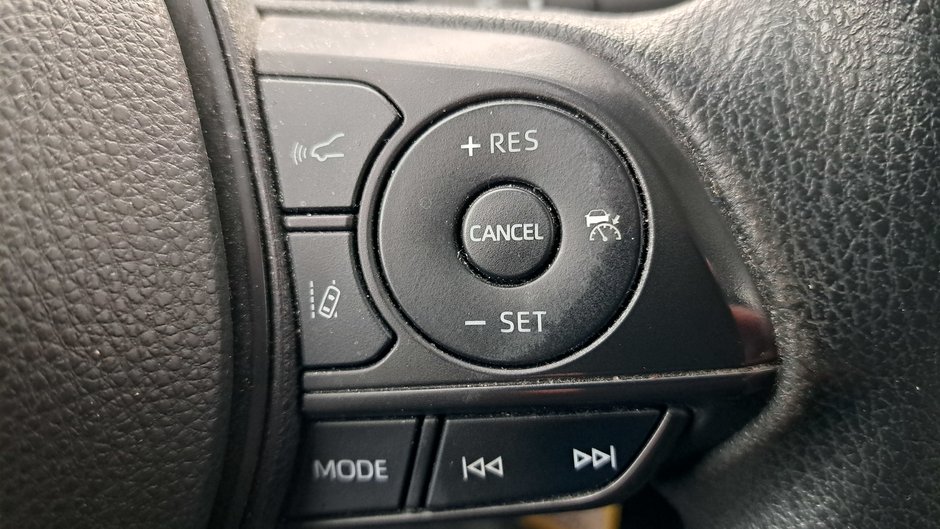 2022 Toyota Corolla LE-12