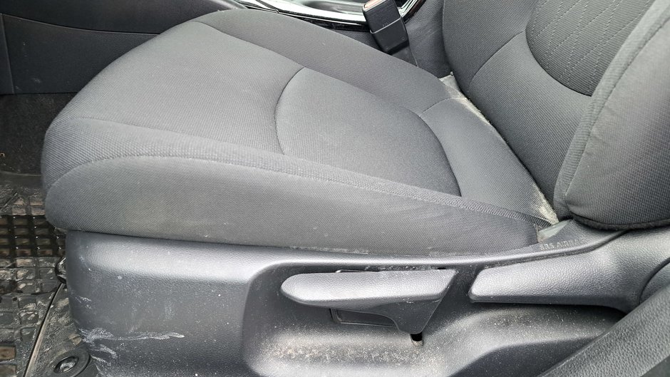 2022 Toyota Corolla LE-6