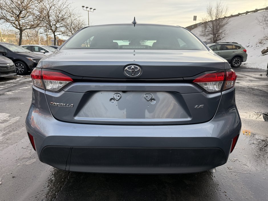 Toyota Corolla LE 2023-4