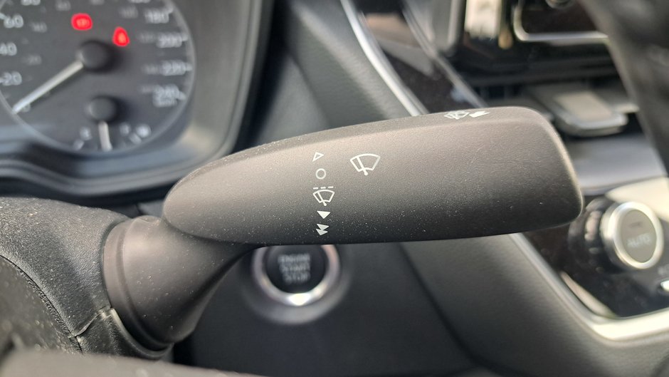 Toyota Corolla  2023-13