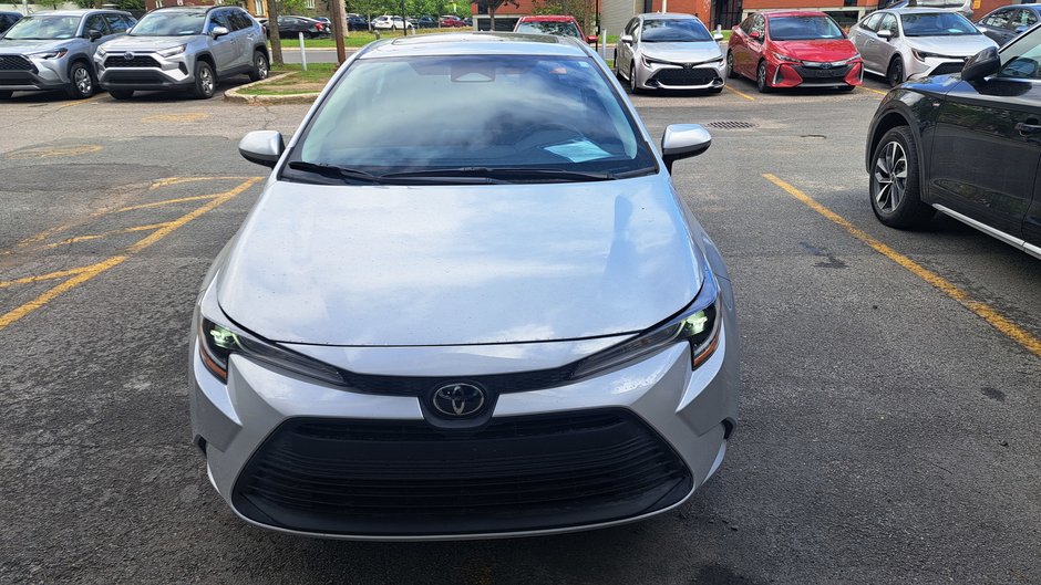 Toyota Corolla  2023-37