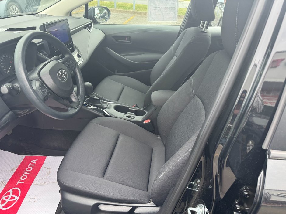 Toyota Corolla LE 2024-10