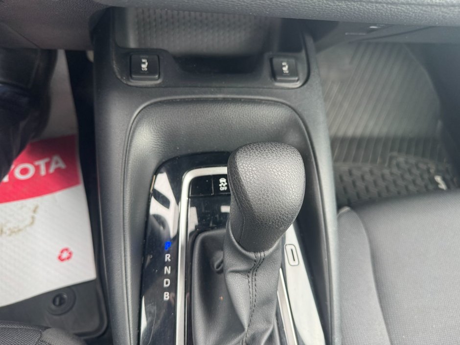 Toyota Corolla LE 2024-12