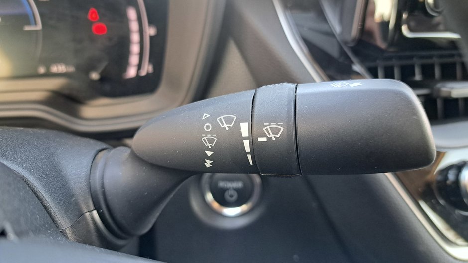 2025 Toyota Corolla AWD Hybrid LE-13