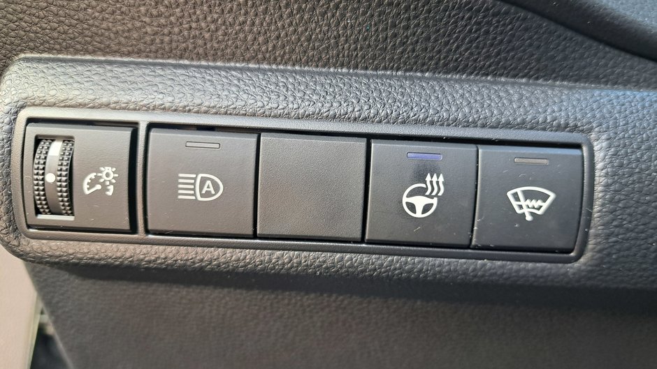 2025 Toyota Corolla AWD Hybrid LE-23