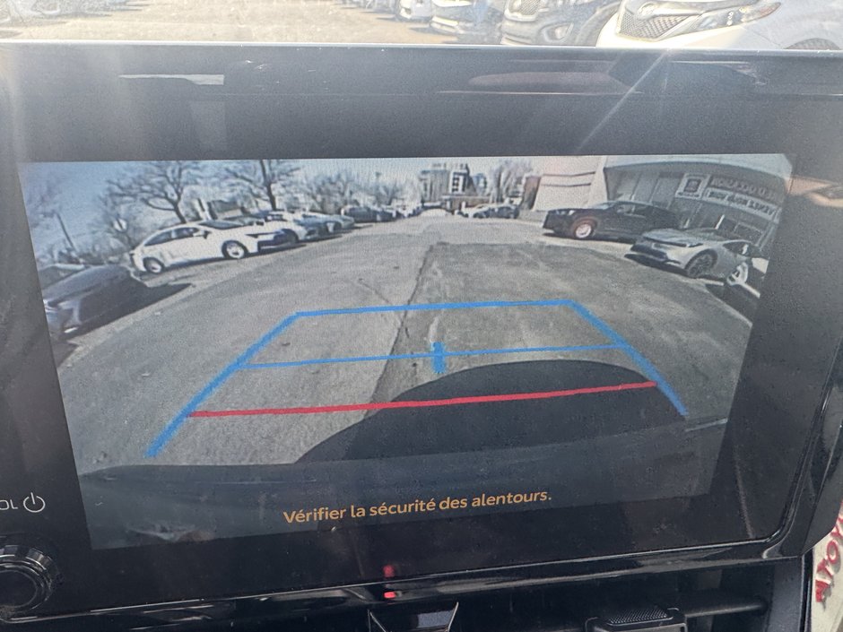 2025 Toyota Corolla AWD Hybrid LE-18