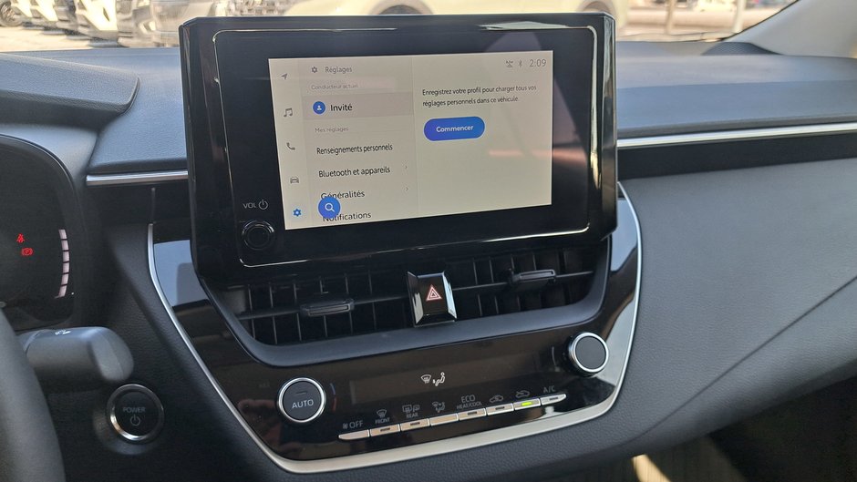 2025 Toyota Corolla AWD Hybrid LE-17