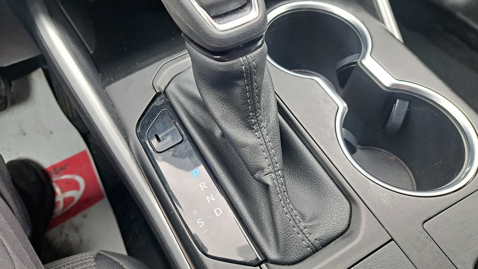 Toyota Highlander Hybrid LE 2023-23