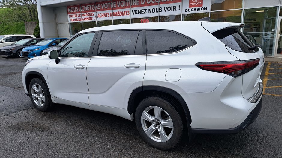 Toyota Highlander Hybrid LE 2023-4