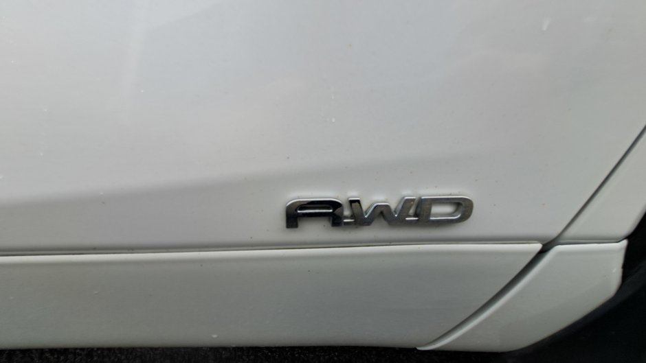 Toyota Highlander Hybrid LE 2023-38
